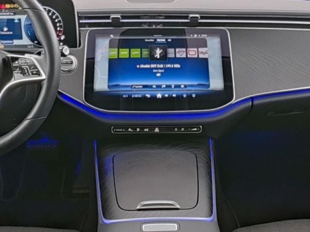 Mercedes-Benz E 300 e T Avantgarde Distronic AHK Kamera Keyless Mercedes-Benz E 300 e T Avantgarde Distronic AHK Kamera Keyless