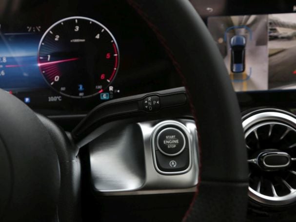 Mercedes-Benz GLB 200 d 4MATIC AMG Night Panorama AHK 360° Mercedes-Benz GLB 200 d 4MATIC AMG Night Panorama AHK 360°