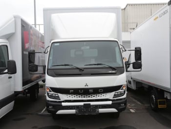 FUSO Canter 7C18 Scattolini Rückfahrwarner LED