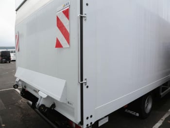 FUSO Canter 7C18 Scattolini Rückfahrwarner LED