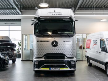 Mercedes-Benz Actros 1851 LS GigaSpace Standheizung Schiebedach