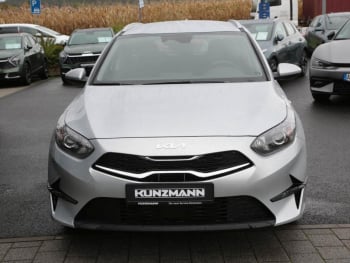 KIA Ceed SW 1.5T DCT Vision Navi ACC SHZ Kamera LED