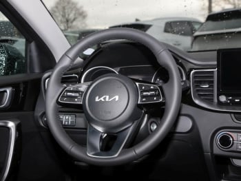 KIA Ceed 1.5T DCT Vision Navi Kamera ACC Lenkradhzg