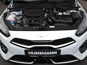 KIA Ceed_5 1.5T 140 DCT7 GT Line TEC Navi Kamera Klima LED SHZ