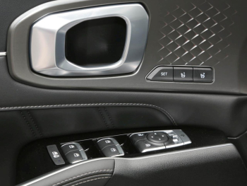 KIA Sorento 2.2D Platinum AWD Navi LED Head-Up 360°