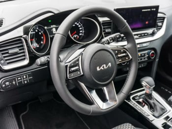 KIA XCeed 1.5T DCT Spirit Navi Kamera Lenkradhzg ACC