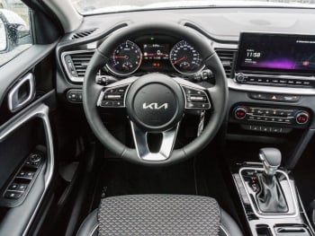 KIA XCeed 1.5T DCT Spirit Navi Kamera Lenkradhzg ACC