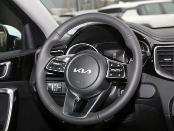 KIA XCeed 1.5T DCT Vision Navi Kamera Lenkradheizung