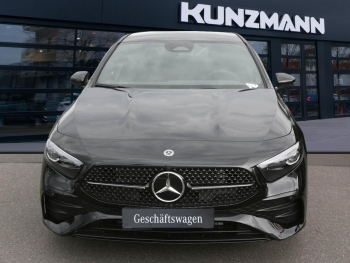 Mercedes-Benz A 250 4MATIC Limousine AMG Night Panorama 360°  