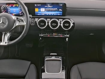 Mercedes-Benz A 180 Progressive MBUX Navi Prem. Rückfahrkamera