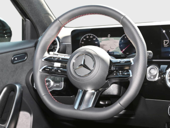 Mercedes-Benz A 200 AMG Night MBUX Navi Kamera Spiegel-Paket