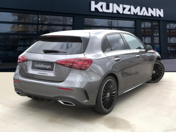 Mercedes-Benz A 250 4MATIC AMG Night MBUX Panorama Distronic 
