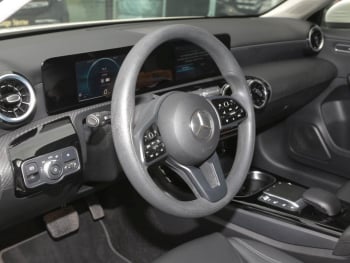Mercedes-Benz A 250 e Style MBUX Navi LED Public-Charging-Paket