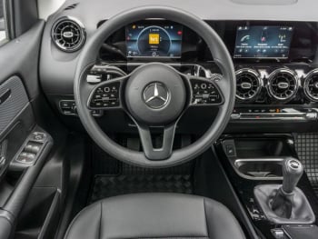 Mercedes-Benz B 180 d MBUX Navi+ SpurhalteAssist LED