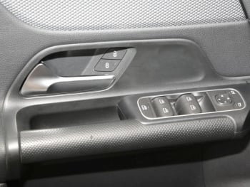 Mercedes-Benz B 180 d MBUX Navi+ LED Smartphone-Integration