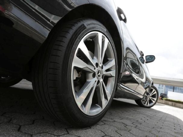 Mercedes-Benz C 180 T Avantgarde Panorama Kamera Spur-Paket Mercedes-Benz C 180 T Avantgarde Panorama Kamera Spur-Paket