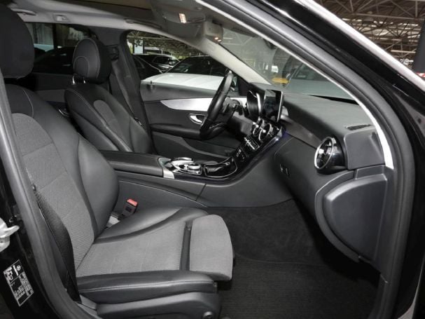 Mercedes-Benz C 180 T Avantgarde Panorama Kamera Spur-Paket Mercedes-Benz C 180 T Avantgarde Panorama Kamera Spur-Paket