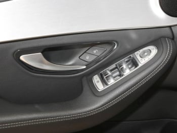Mercedes-Benz C 180 AMG Night Navi LED Standheizung Keyless-Go