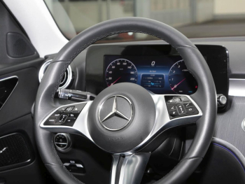 Mercedes-Benz C 300 Avantgarde MBUX Navi+ Panorama AHK 360°