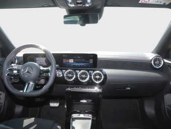 Mercedes-Benz CLA 200 Coupé AMG Night MBUX Navi Panorama 360°