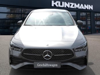 Mercedes-Benz CLA 200 Coupé AMG Night MBUX Navi Panorama 360°