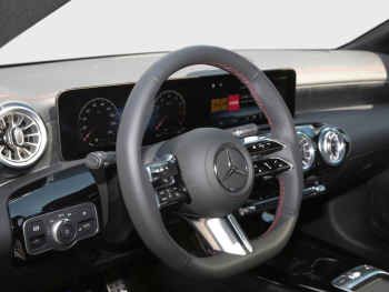 Mercedes-Benz CLA 200 Coupé AMG Night  MBUX Navi Panorama 360°