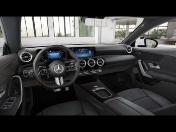 Mercedes-Benz CLA 220 d Coupé AMG Panorama Distronic KeylessGo