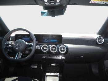 Mercedes-Benz CLA 250 e Coupé AMG Night MBUX Panorama 360° 