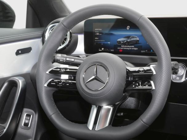 Mercedes-Benz CLA 200 d Shooting Brake AMG Night Panorama AHK Mercedes-Benz CLA 200 d Shooting Brake AMG Night Panorama AHK