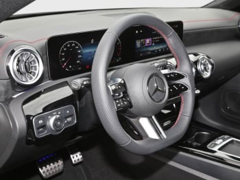 Mercedes-Benz CLA 200 Shooting Brake AMG Night MBUX Navi LED 