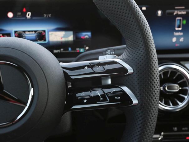 Mercedes-Benz CLA 220 d Shooting Brake AMG Night MBUX AHK 360° Mercedes-Benz CLA 220 d Shooting Brake AMG Night MBUX AHK 360°