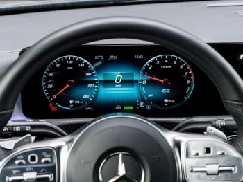 Mercedes-Benz CLA 250 e SB AMG Night Panorama Distronic Memory