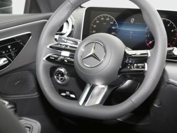 Mercedes-Benz CLE 200 Coupé AMG Night MBUX Panorama AHK 360° 
