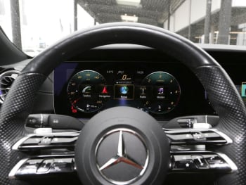 Mercedes-Benz CLS 400 d 4M AMG Distronic Schiebedach Sitzklima