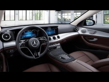 Mercedes-Benz E 300 de T Avantgarde Night MBUX Navi Panorama