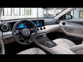 Mercedes-Benz E 300 e T AMG MBUXNavi Distronic+ Easy-Pack 360°