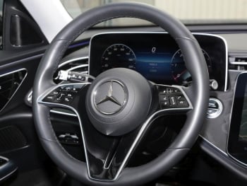 Mercedes-Benz E 220 d T Avantgarde MBUX Navi-Prem.Distronic AHK