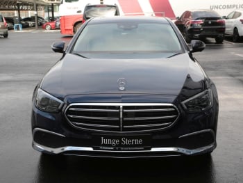 Mercedes-Benz E 220 d 4M Exclusive Distronic Schiebedach Memory