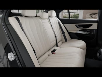 Mercedes-Benz E 220 d 4MATIC Limousine AMG Distronic Panorama