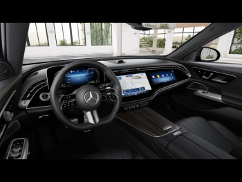 Mercedes-Benz E 300 e 4M AMG Night MBUXNavi Distronic AHK 360°