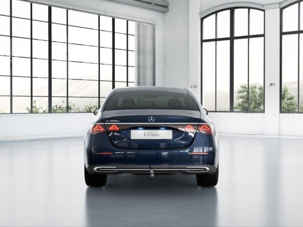 Mercedes-Benz E 300 e Avantgarde Sitzklima Memory AHK 360° Mercedes-Benz E 300 e Avantgarde Sitzklima Memory AHK 360°