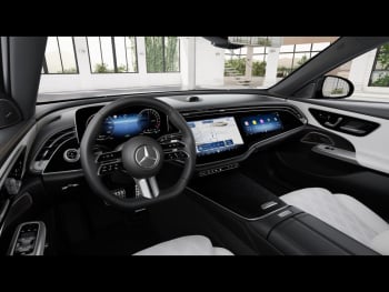 Mercedes-Benz E 400 e 4M AMG Night MBUX Distronic Panorama 360°