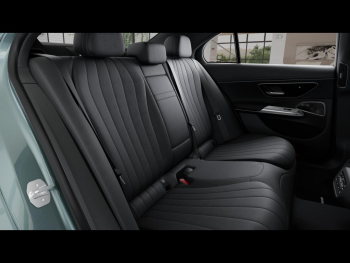 Mercedes-Benz E 400 e 4M AMG Distronic Airmatic Panorama 360°