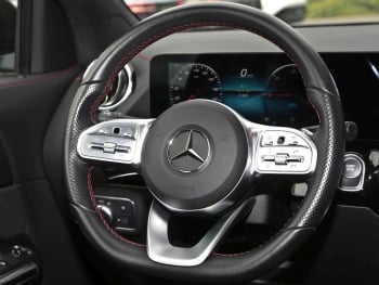 Mercedes-Benz EQA 250 AMG Night MBUX Navi LED Panorama Memory
