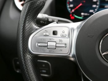 Mercedes-Benz EQA 250 MBUX Navi Panorama Advanced Sound Kamera