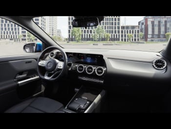 Mercedes-Benz EQA 300 4M AMG MBUX Navi Prem. Distronic 360°