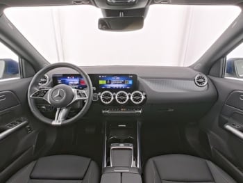 Mercedes-Benz EQA 300 4MATIC Progressive MBUX Navi Kamera