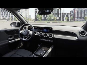 Mercedes-Benz EQB 300 4M AMG Night MBUX Navi Panorama Distronic