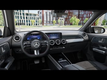 Mercedes-Benz EQB 300 4M AMG Night MBUX Navi+ Distronic Kamera