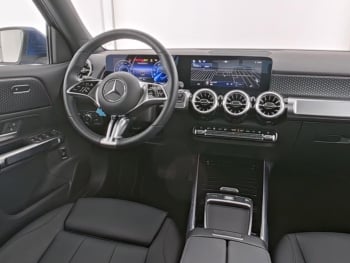 Mercedes-Benz EQB 300 4M Progressive Panorama 7-Sitzer Kamera